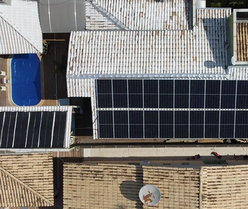 Sistema residencial de 10,6 kWp