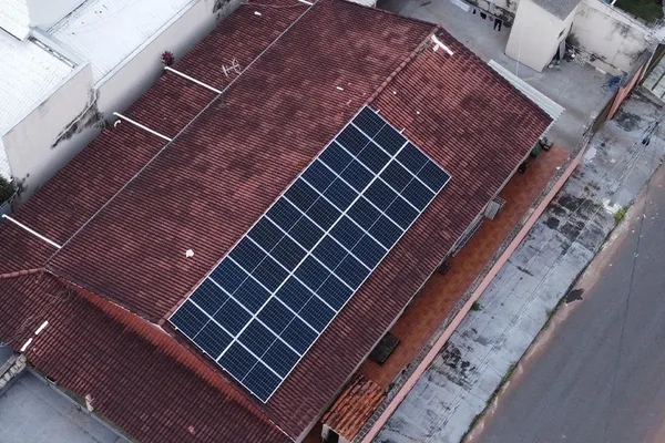 Instalação de energia solar em Araguaína — 12,1 kWp